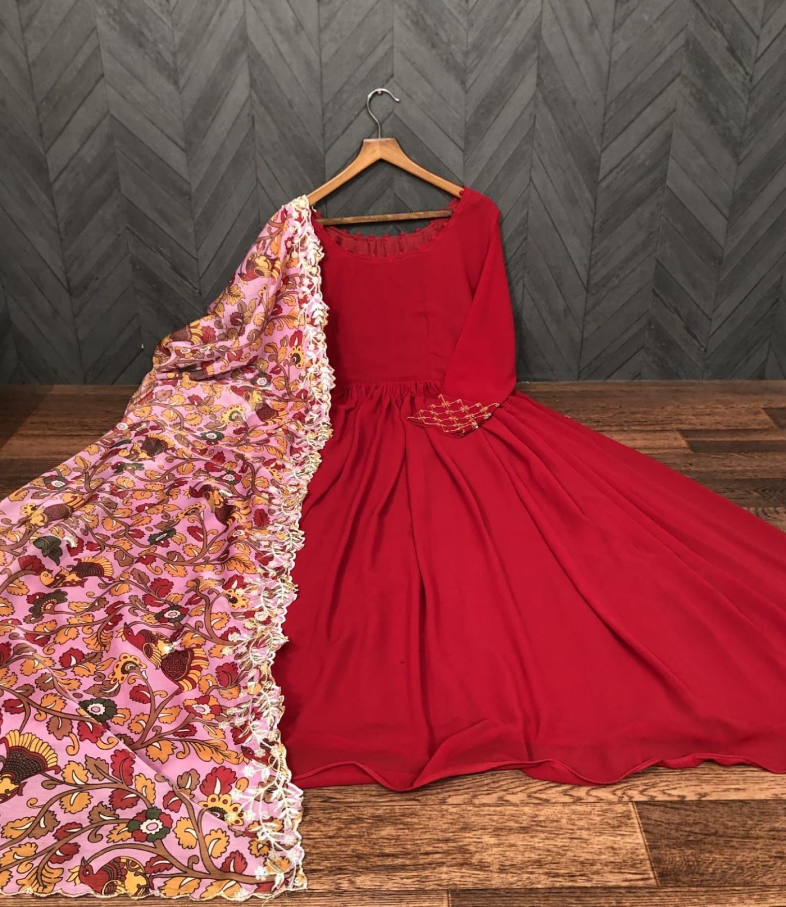 Flaunt The Kalamkari Maxi Gowns – South India Fashion | Kalamkari dresses,  Indian long gowns, Frock models