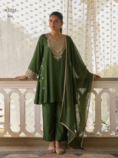 Accessible Green Cotton Silk A Line Suit Set with Soft Net Dupatta for Festive Wear Pakistani Suits Wholesale