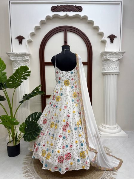 Accessible White Anarkali Suit Set with Fancy Lace Dupatta at Wholesale Rate Ready To Wear Collection