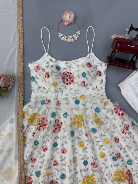 Accessible White Anarkali Suit Set with Fancy Lace Dupatta at Wholesale Rate Ready To Wear Collection