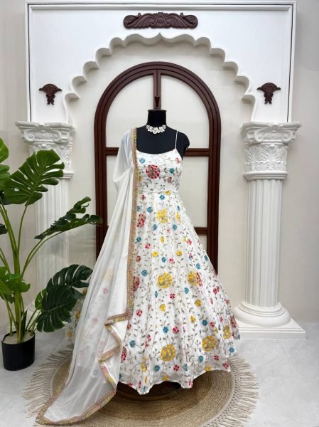 Accessible White Anarkali Suit Set with Fancy Lace Dupatta at Wholesale Rate Ready To Wear Collection