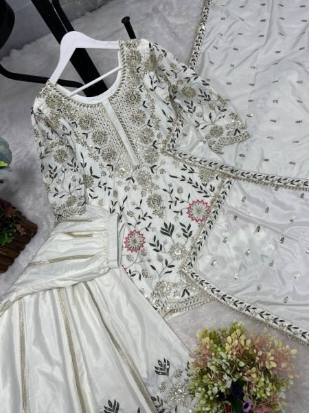 Accessible White Ethnic Suit Set with Lace Dupatta for Women Ready To Wear Collection