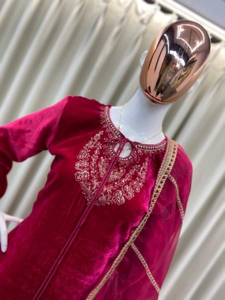 Acrylic Velvet  Sequence Embroidered Work Suit Set with Organza Embroidery Dupatta for Receptions Ready To Wear Collection