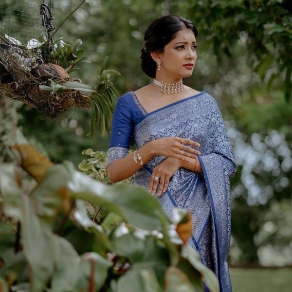 Adaptable Blue Lichi Silk Saree with All Over Jacquard Pattern for Festive Wear Silk Sarees Wholesale