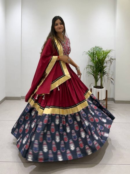 Adaptable Maroon Printed Rayon Navratri Lehenga with Real Mirror Work For Manufacturer Rate Navratri Lehnega Choli