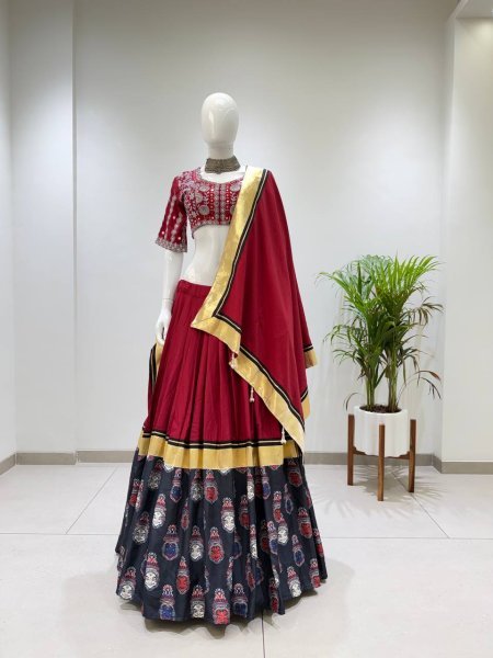 Adaptable Maroon Printed Rayon Navratri Lehenga with Real Mirror Work For Manufacturer Rate Navratri Lehnega Choli
