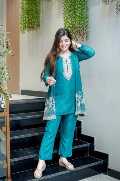Adaptable Rama Traditional Chinnon Silk Kurti Palazzo Set for Weddings and Festivals CO ORD Sets