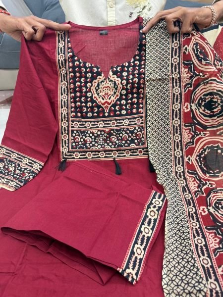 Adaptable Red Comfortable Cotton Kurta Set for Office and Casual Wear Cotton Kurtis Wholesale
