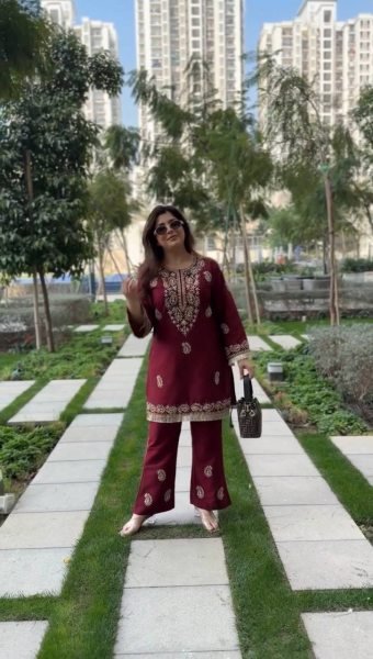 Advanced Maroon Slub Rayon Kurti Pant Set at Wholesale Rate for Women CO ORD Sets