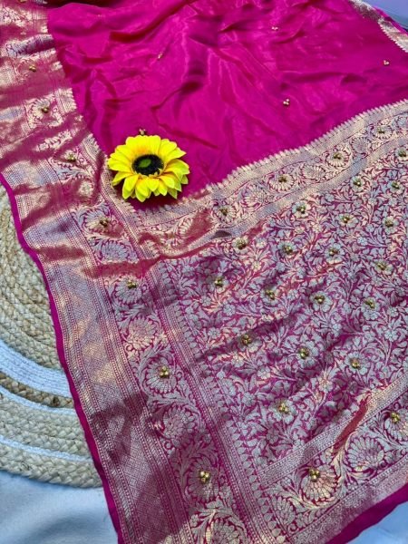 Aesthetic Pink Hand Dyed Cotton Silk Bandhani Saree with Running Blouse For Festival Silk Sarees Wholesale