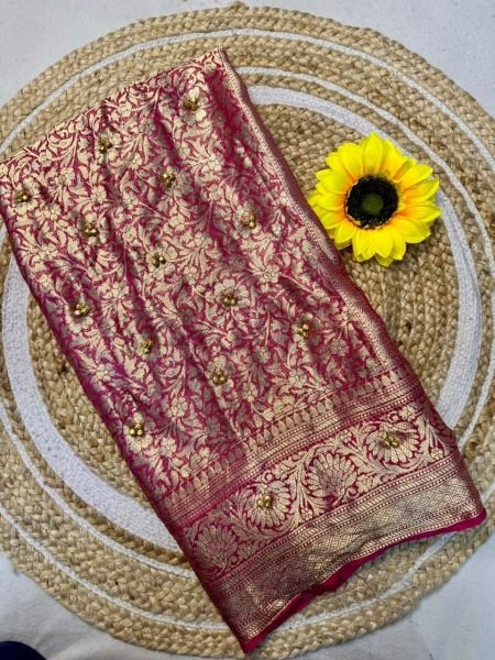 Aesthetic Pink Hand Dyed Cotton Silk Bandhani Saree with Running Blouse For Festival Silk Sarees Wholesale