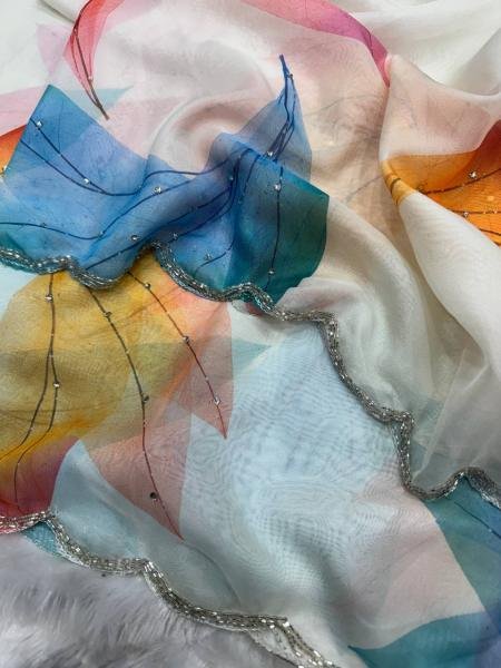 Affordable Floral Printed Tebby Silk Saree with Katdana Handwork At Wholesale Rates Silk Sarees Wholesale