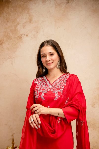 Affordable Red Floral Embroidered Chanderi Straight Kurta Set with Dupatta Embroidery Kurtis 