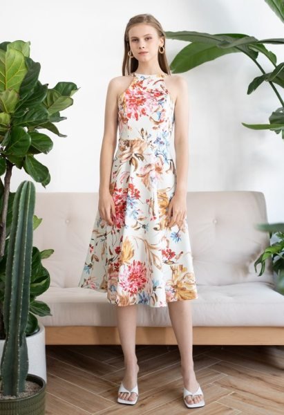 Alluring Ivory Stylish Tiered Summer Dress with Elasticated Waist at Bulk Rate Western Ladies Top Wholesale