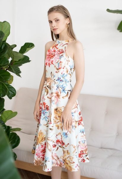Alluring Ivory Stylish Tiered Summer Dress with Elasticated Waist at Bulk Rate Western Ladies Top Wholesale
