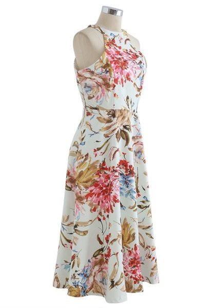 Alluring Ivory Stylish Tiered Summer Dress with Elasticated Waist at Bulk Rate Western Ladies Top Wholesale