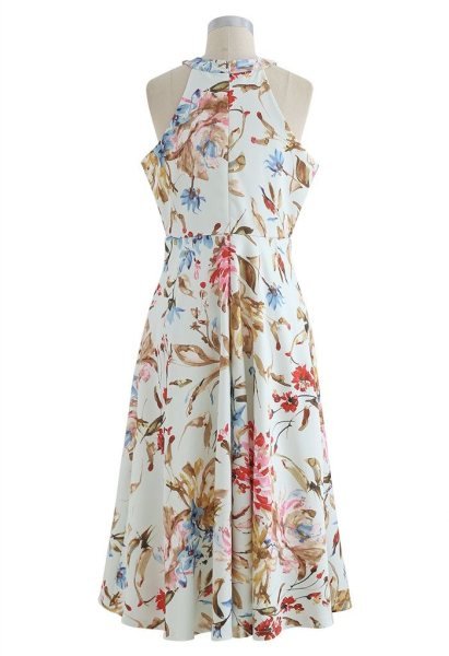 Alluring Ivory Stylish Tiered Summer Dress with Elasticated Waist at Bulk Rate Western Ladies Top Wholesale