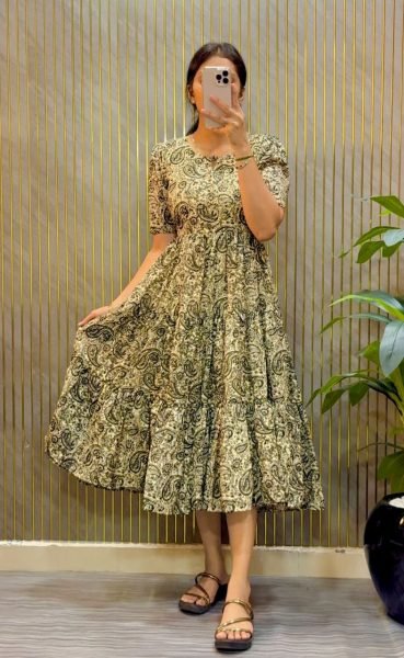 Alluring Pista Boutique Style Kalamkari Printed Midi Dress with Functional Mobile Pocket Western Ladies Top Wholesale