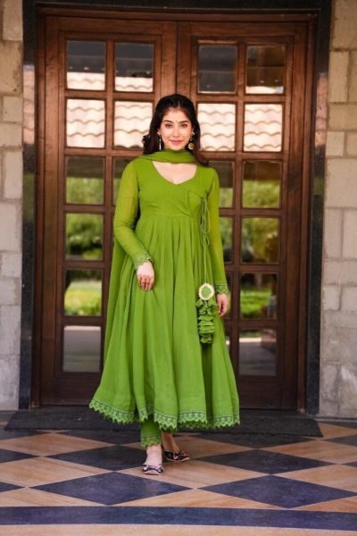 Anarkali Heavy Georgette Gown Pant With dupatta And Fancy Latkan Dori  3 Piece Kurti Set