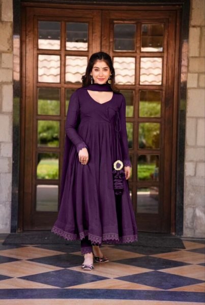 Anarkali Heavy Georgette Gown Pant With dupatta And Fancy Latkan Dori  3 Piece Kurti Set