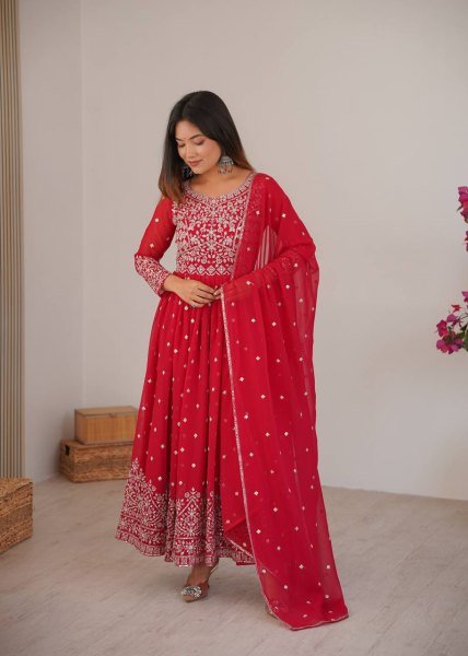 Artisanal Red Georgette Anarkali Suit Set With Thread Work For Dropshipping Suppliers Ready To Wear Collection