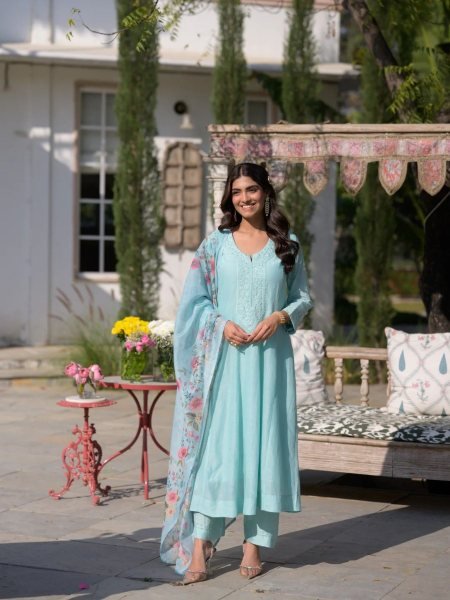 Artisanal Sky Blue Chanderi Kurti Pant Set with Taby Dupatta for Casual Wear at Bulk Rate Kurtis