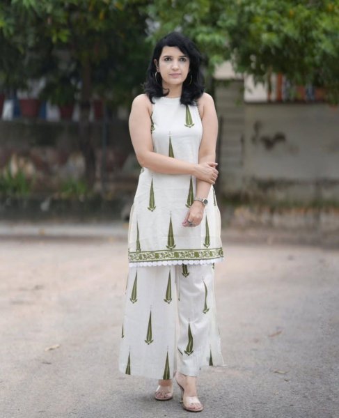 Artistic Block Print Kurti Set in Linen Cotton kurti with pent in  Manufacturer Rates Cotton Kurtis Wholesale
