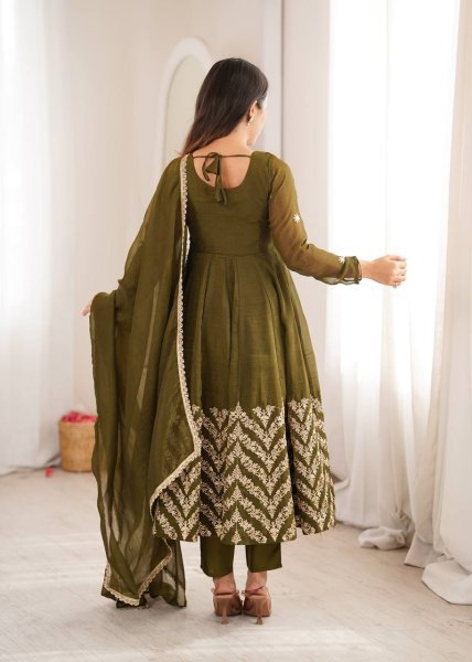 Artistic Mahendi Crunchy Anarkali Suits Set With Sequence Work For Anarkali Kurti Manufacturer Ready To Wear Collection