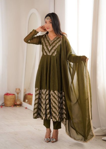 Artistic Mahendi Crunchy Anarkali Suits Set With Sequence Work For Anarkali Kurti Manufacturer Ready To Wear Collection