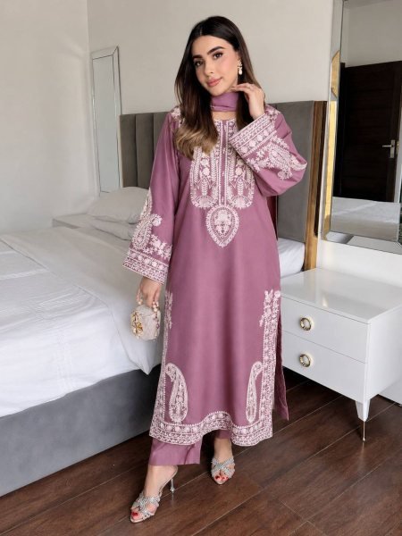 Artistic Mauve Pink Chinon Silk Kurti Palazzo Set with Thread Embroidery Ready To Wear Suit