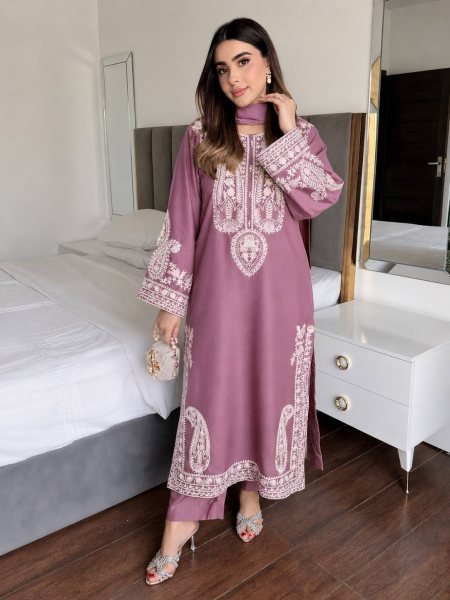 Artistic Mauve Pink Chinon Silk Kurti Palazzo Set with Thread Embroidery Ready To Wear Collection