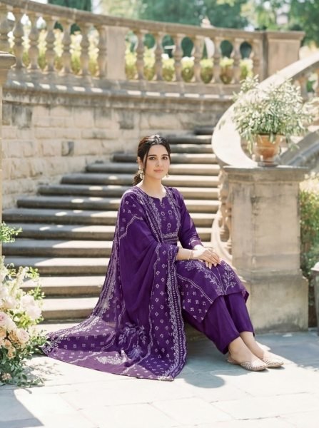 Artistic Purple Muslin Kurti Pant Set with Hand Print for Women Printed Kurtis