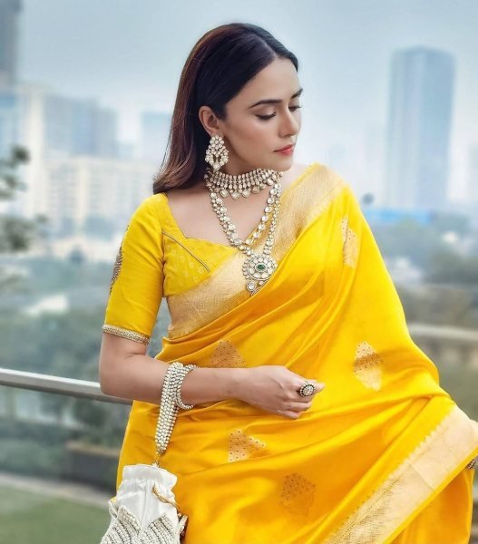 Artistic Yellow Soft Lichi Silk Saree with Rich Jacquard Work and Heavy Brocade Blouse Silk Sarees Wholesale