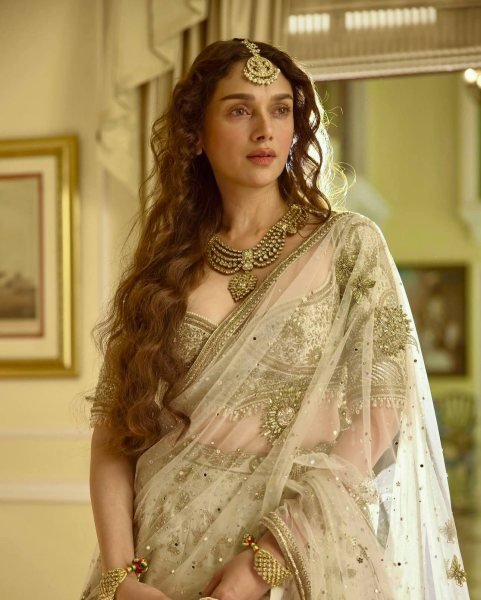 Authentic Cream Heavy Slub Silk Sequins Dori Zari Work Lehenga Choli with Net Dupatta For Bridal Designer Lehenga Choli