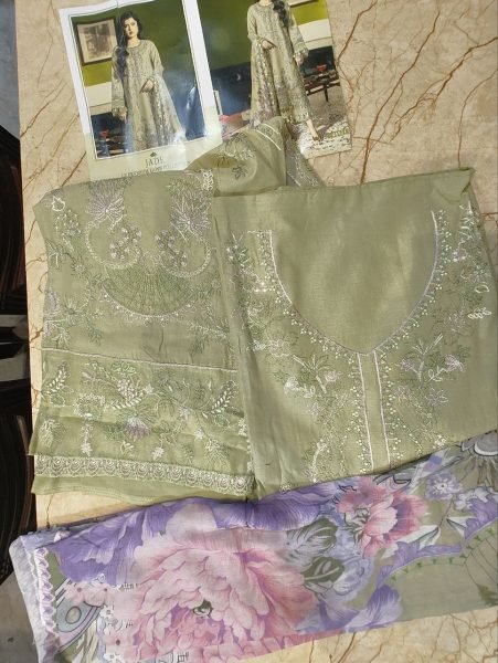Authentic Pista Stylish Summer Wear Lawn Cotton Suit with Chiffon Dupatta Pakistani Suits Wholesale