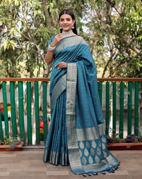 Bandhej Patola Silk Sarees  Bandhej Sarees Wholesale