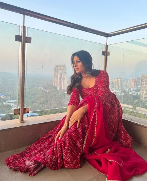 Beautiful Butter Silk Anarkali Gown With Georgette Dupatta Ready To Wear Collection