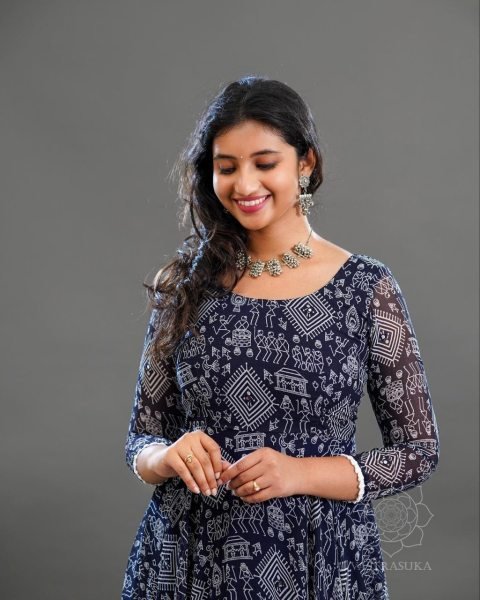 Beautifull Fox Georgette Gown With Dupatta Kurti With Dupatta Wholesale