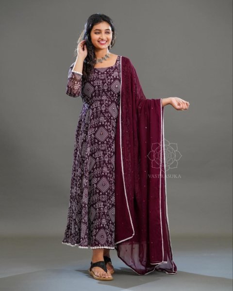 Beautifull Fox Georgette Gown With Dupatta Kurti With Dupatta Wholesale