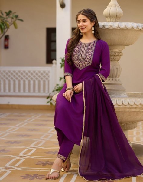 Best Price Zari Beige Rayon Designer Salwar Kameez For Women's & Girls 3 Piece Kurti Set