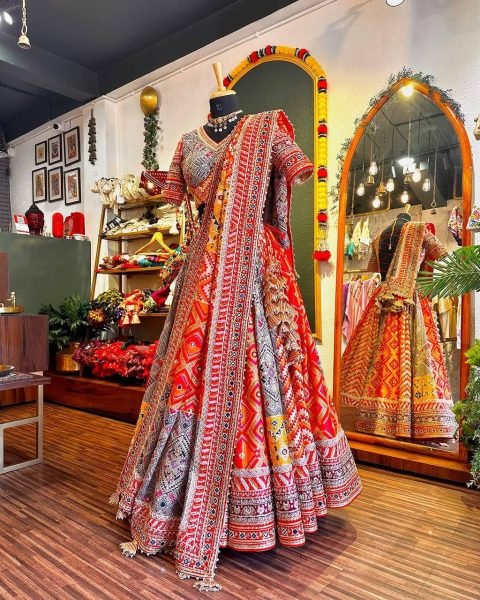 Best Wholesale Price 2025 Navratri Special Muslin Cotton with Real Mirror Work Gotapatti Lace Designer Dupatta Set Navratri Lehnega Choli
