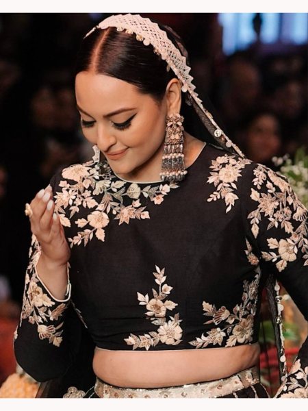 Black Bollywood Style  Foux Gorgette  Thread with Seuqnce Work Lehenga  Bollywood Lehenga Choli