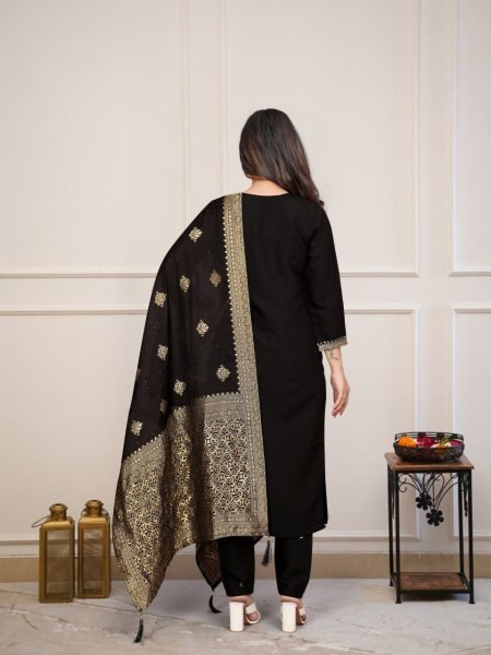 Black Chanderi Kurti Set with Embroidery and Jacquard Dupatta 3 Piece Kurti Set