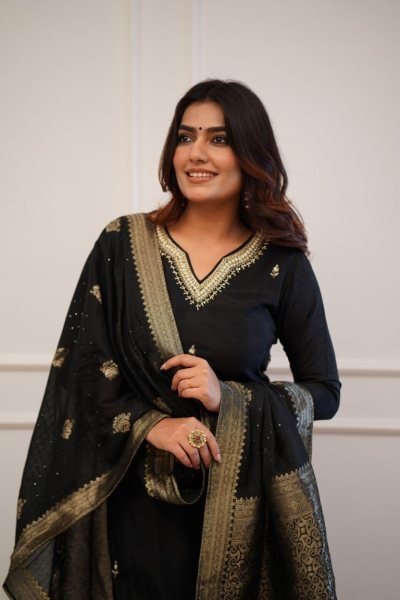 Black Chanderi Kurti Set with Embroidery and Jacquard Dupatta 3 Piece Kurti Set