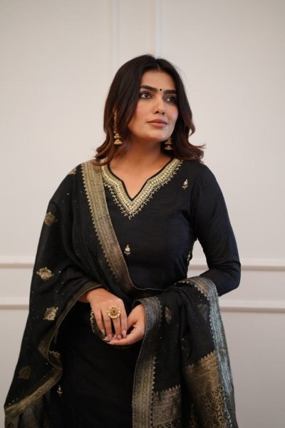 Black Chanderi Kurti Set with Embroidery and Jacquard Dupatta 3 Piece Kurti Set