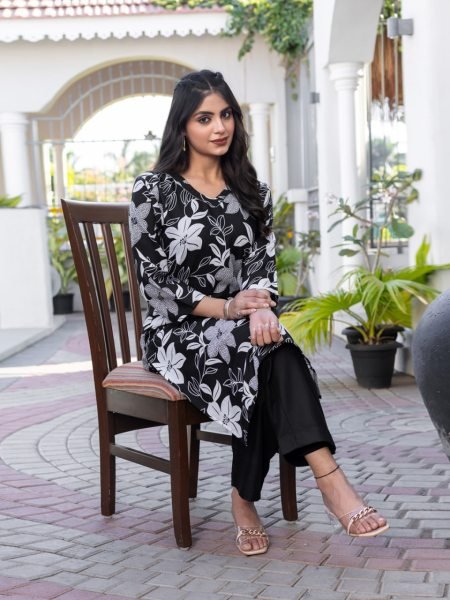 Black Cotton Blend Kurti Set Lightweight Wholesale Deal Kurti With Bottom Wholesale