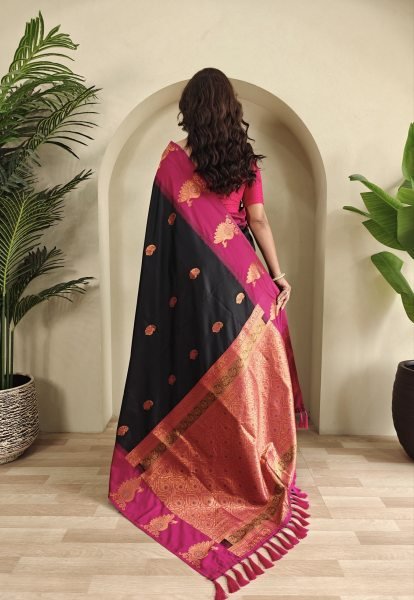 Black Dual Tone Silk Woven Saree With Unstitch Blouse At Manufacturer  Silk Sarees Wholesale