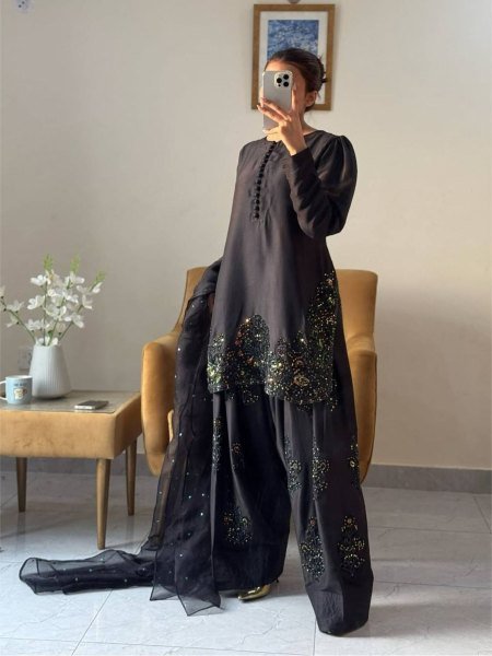  Black Farshi Pant Set in Crepe Silk with Embroidery Ready to Wear Partywear Look Ready To Wear Suit