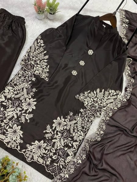  Black Pakistani-Style Embroidered Suit Set With Dupatta for Special Occasions  Ready To Wear Collection