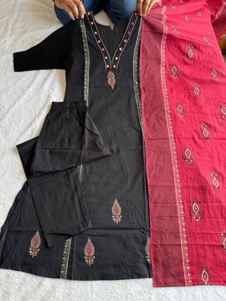 Black Pure Cotton Mirror Work Kurti Set With Hand Block Print For Casual Wear 3 Piece Kurti Set